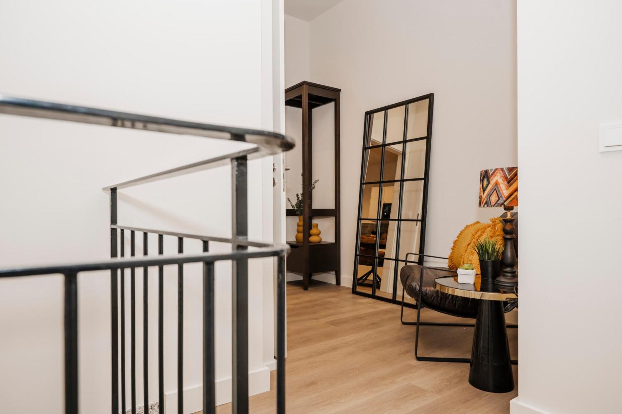 S331 - Luxurious Two Bedroom Duplex Apartment In Köln Dış mekan fotoğraf
